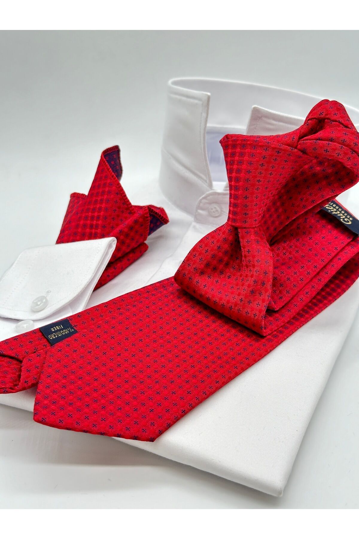 Kırmızı Desenli Mendilli Klasik Kravat