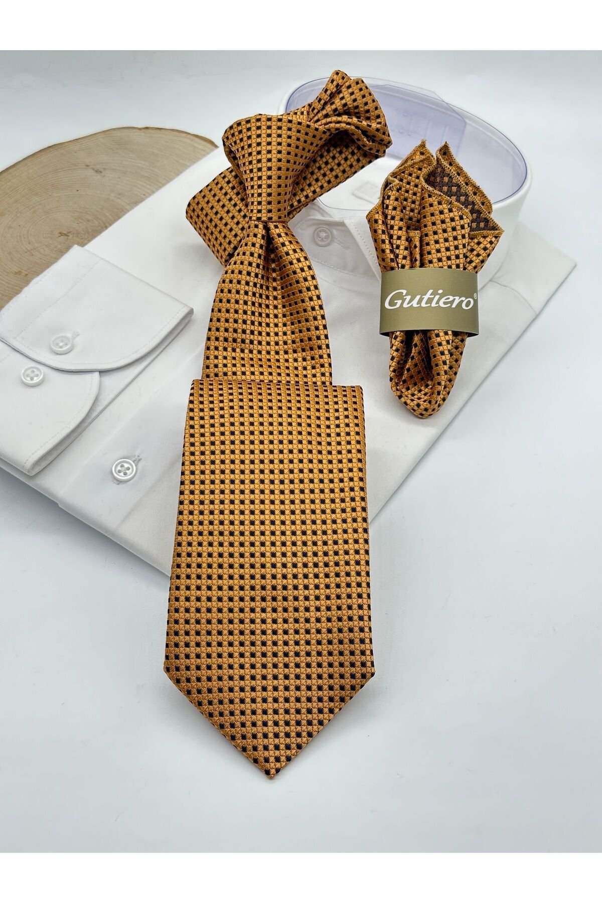 Gold Desenli Mendilli Klasik Kravat