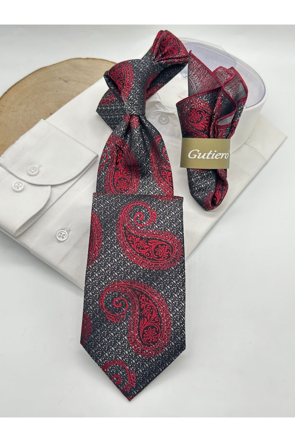 Siyah Kırmızı Şal Desenli Mendilli Klasik Kravat