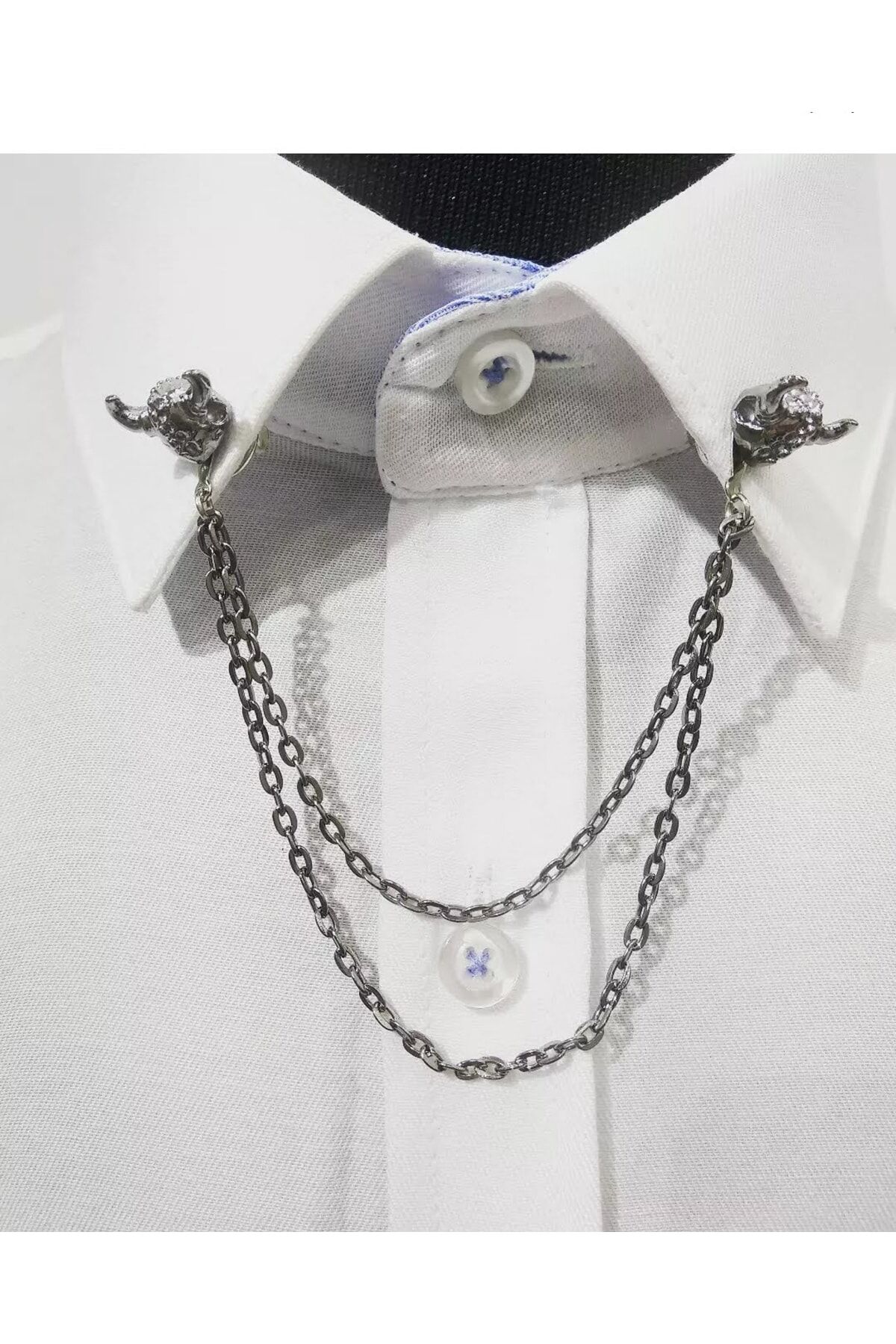 El Bombası Figürlü Zincirli Gömlek Yaka Iğnesi